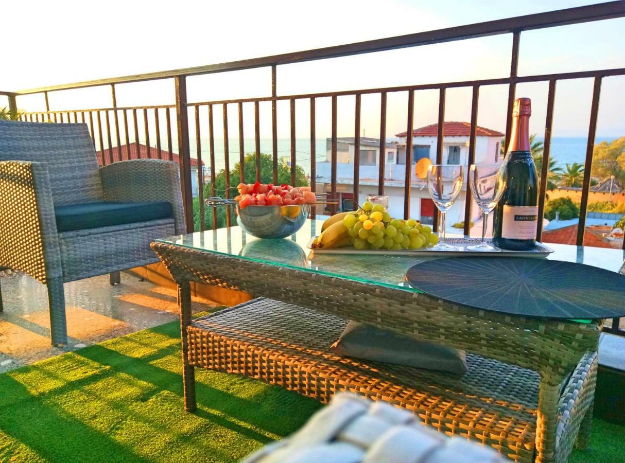 Pure Bliss Luxury Beachfront Apartment With Panoramic Sea Views, Electric Bbq, Gym Equipment And More Agía Triás Buitenkant foto